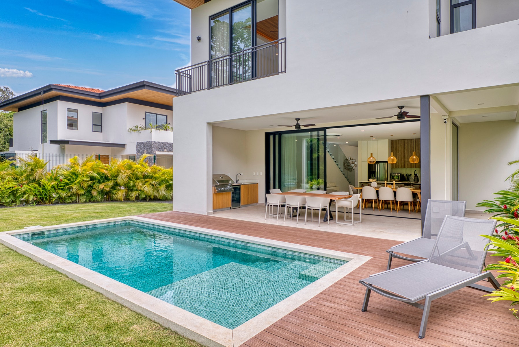 Four Bedroom Luxury Townhome — foto 4 de 19