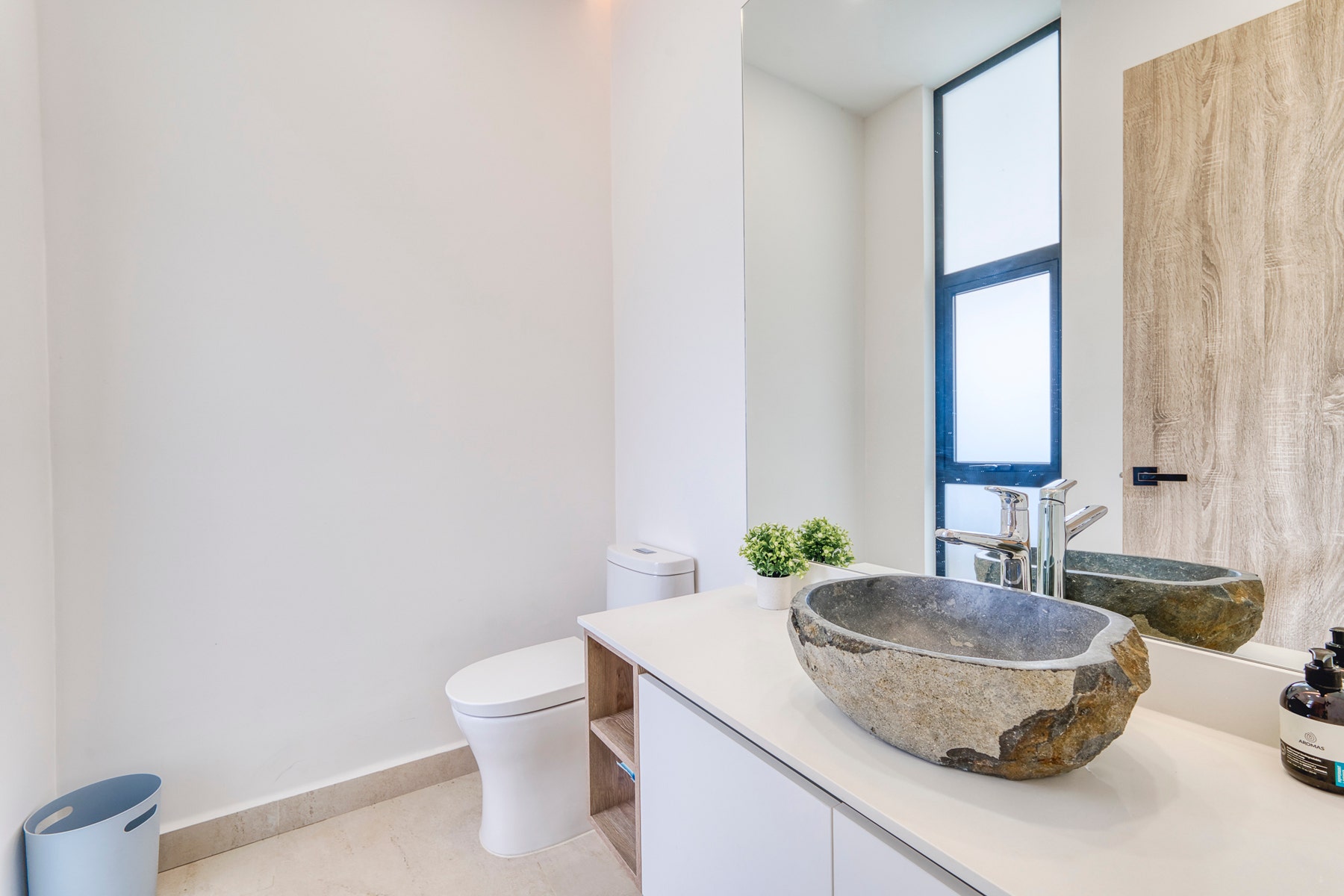 Four Bedroom Luxury Townhome — foto 15 de 19