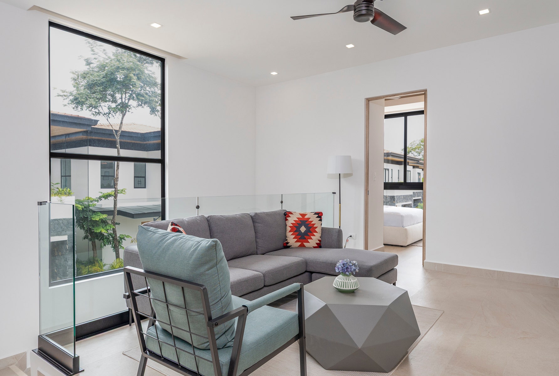 Four Bedroom Luxury Townhome — foto 16 de 19