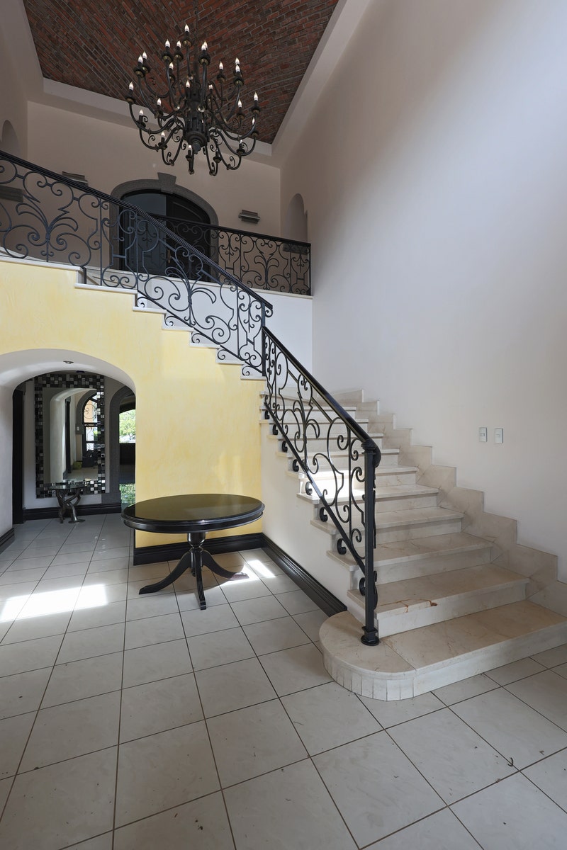 Luxury City Estate — photo 7 of 19