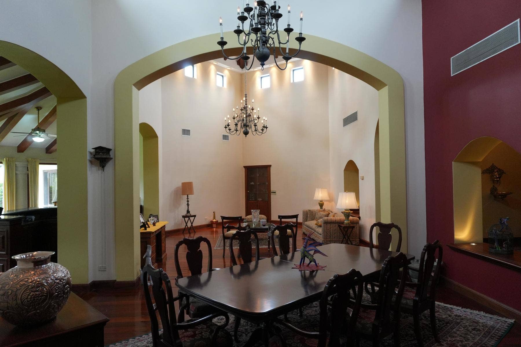 Luxury Central Valley Hacienda — photo 6 of 18