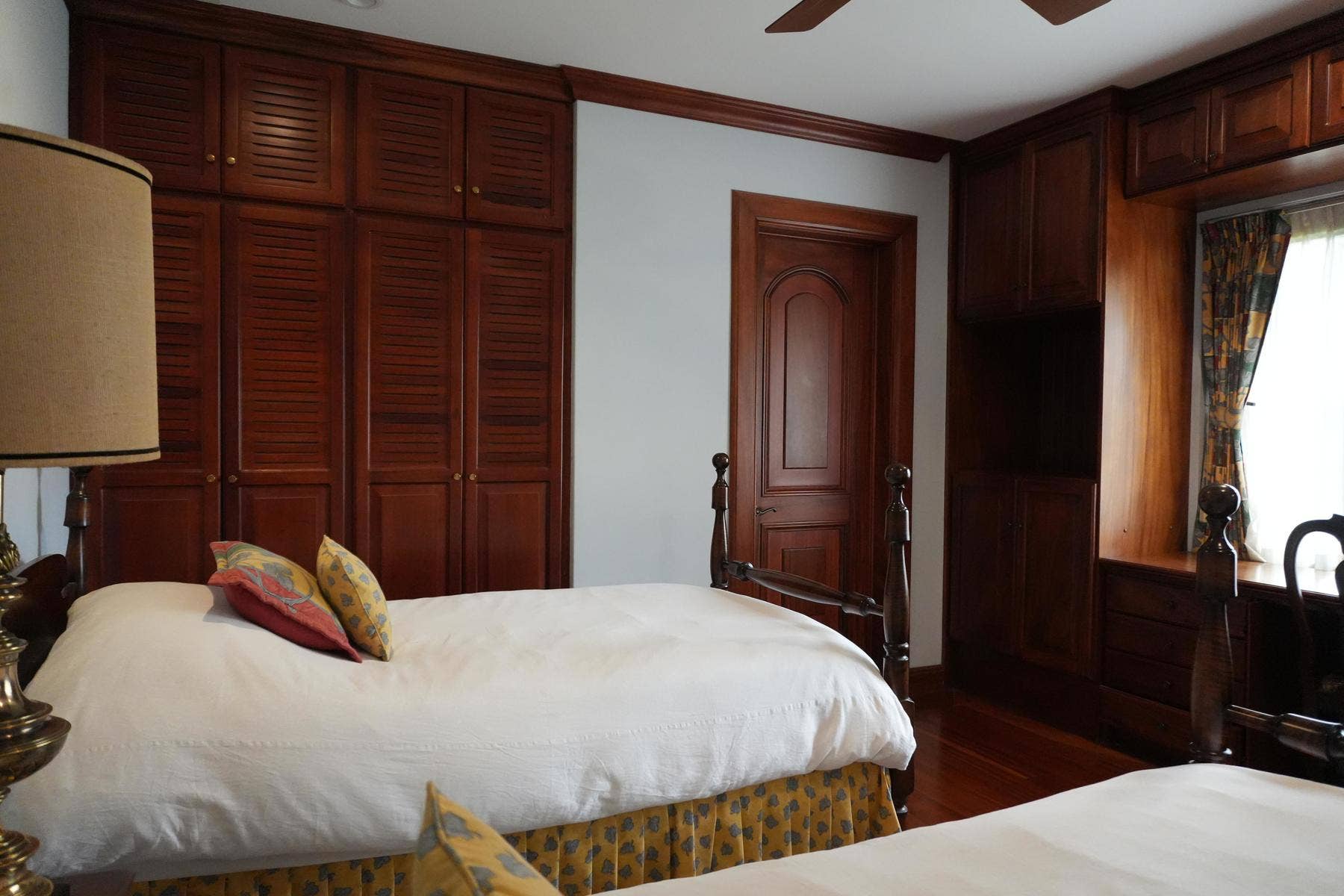 Luxury Central Valley Hacienda — photo 9 of 18