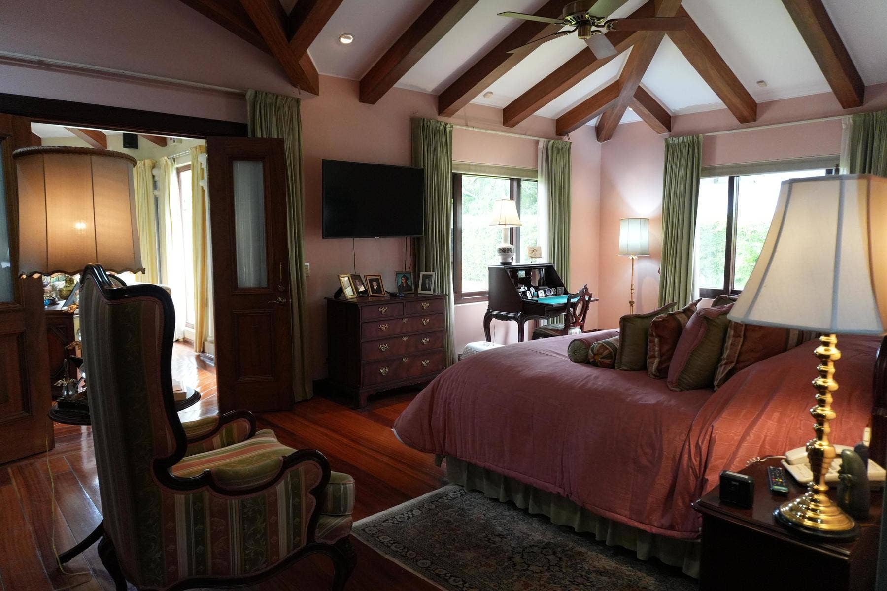 Luxury Central Valley Hacienda — photo 13 of 18