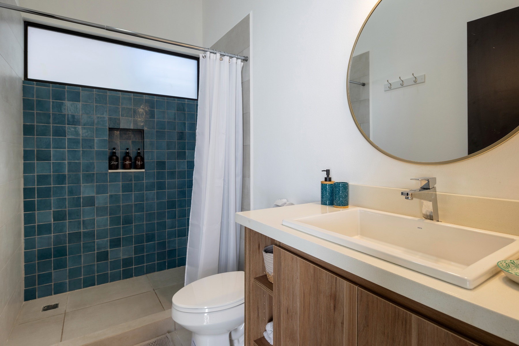 Modern Multi Unit Walk to the Beach — photo 14 of 19