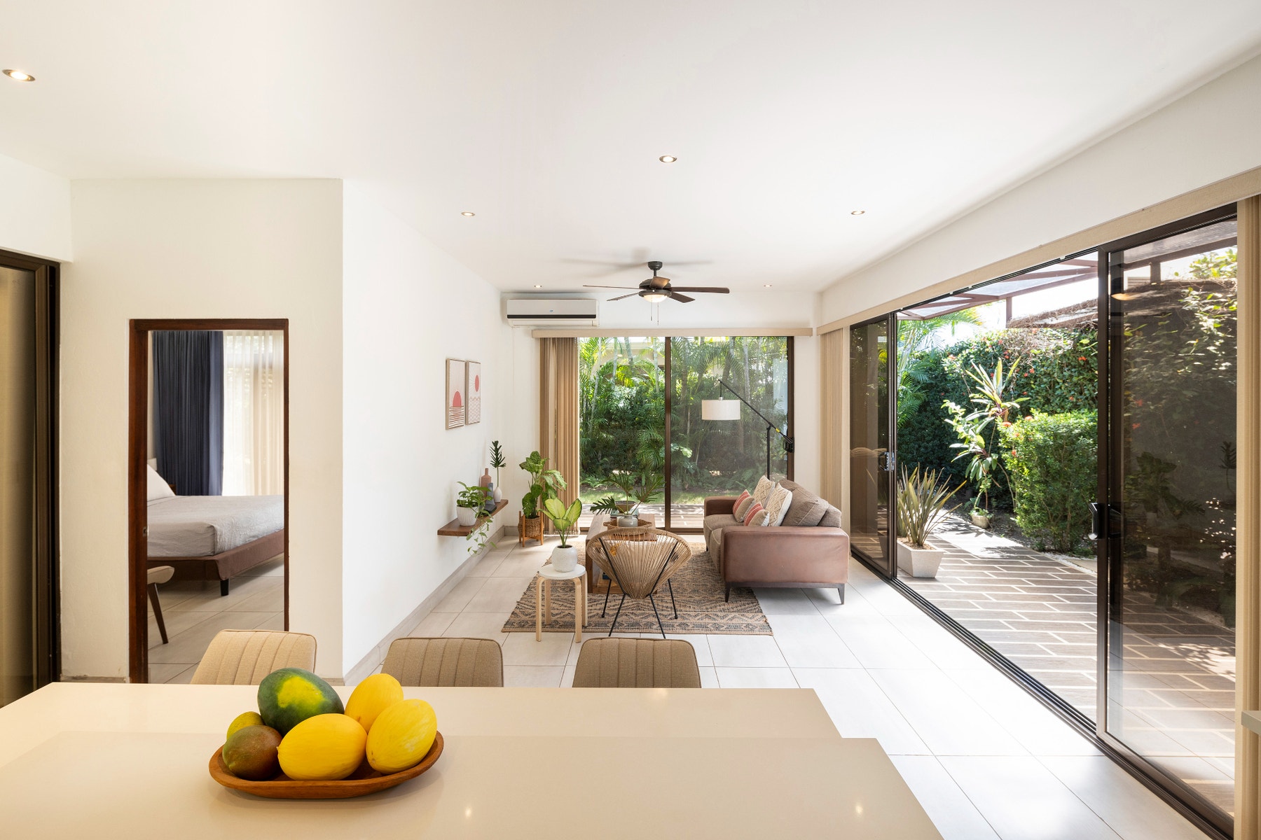 Modern Walk to the Beach Villa — photo 11 of 19
