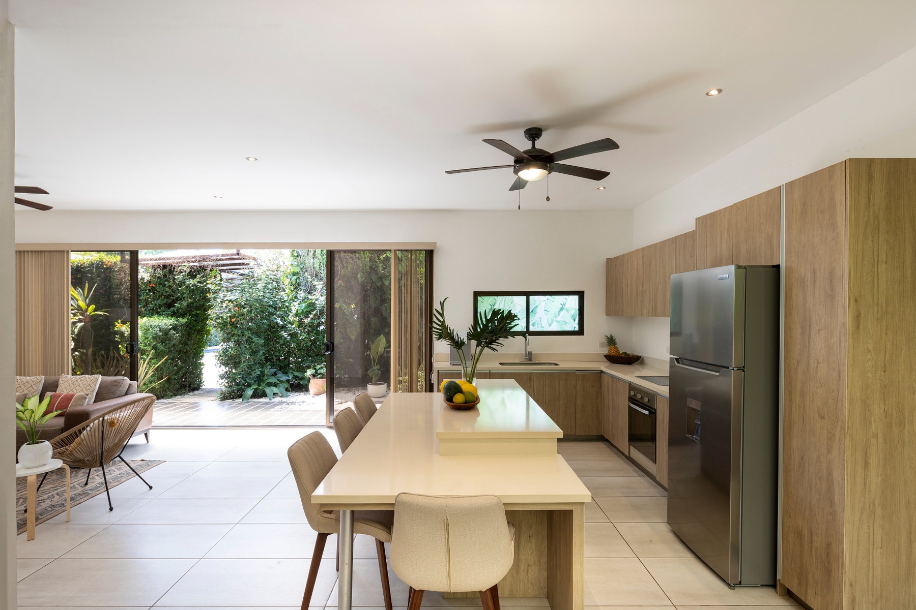 Modern Walk to the Beach Villa — photo 14 of 19