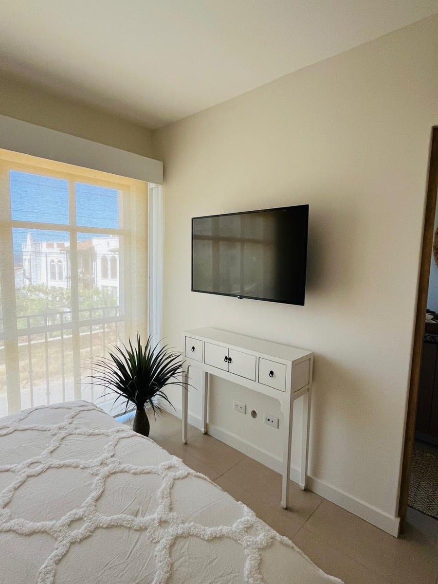 Mediterranean Style Oceanview 2 Bedroom Townhouse — photo 14 of 16