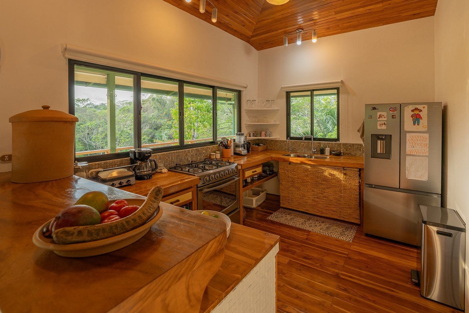Picturesque House with Large Lot — photo 2 of 14