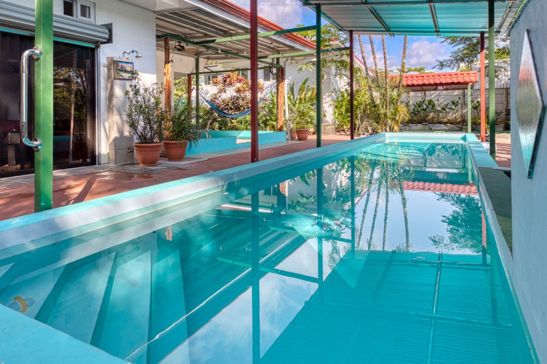 Tropical Pool Estate — photo 11 of 19