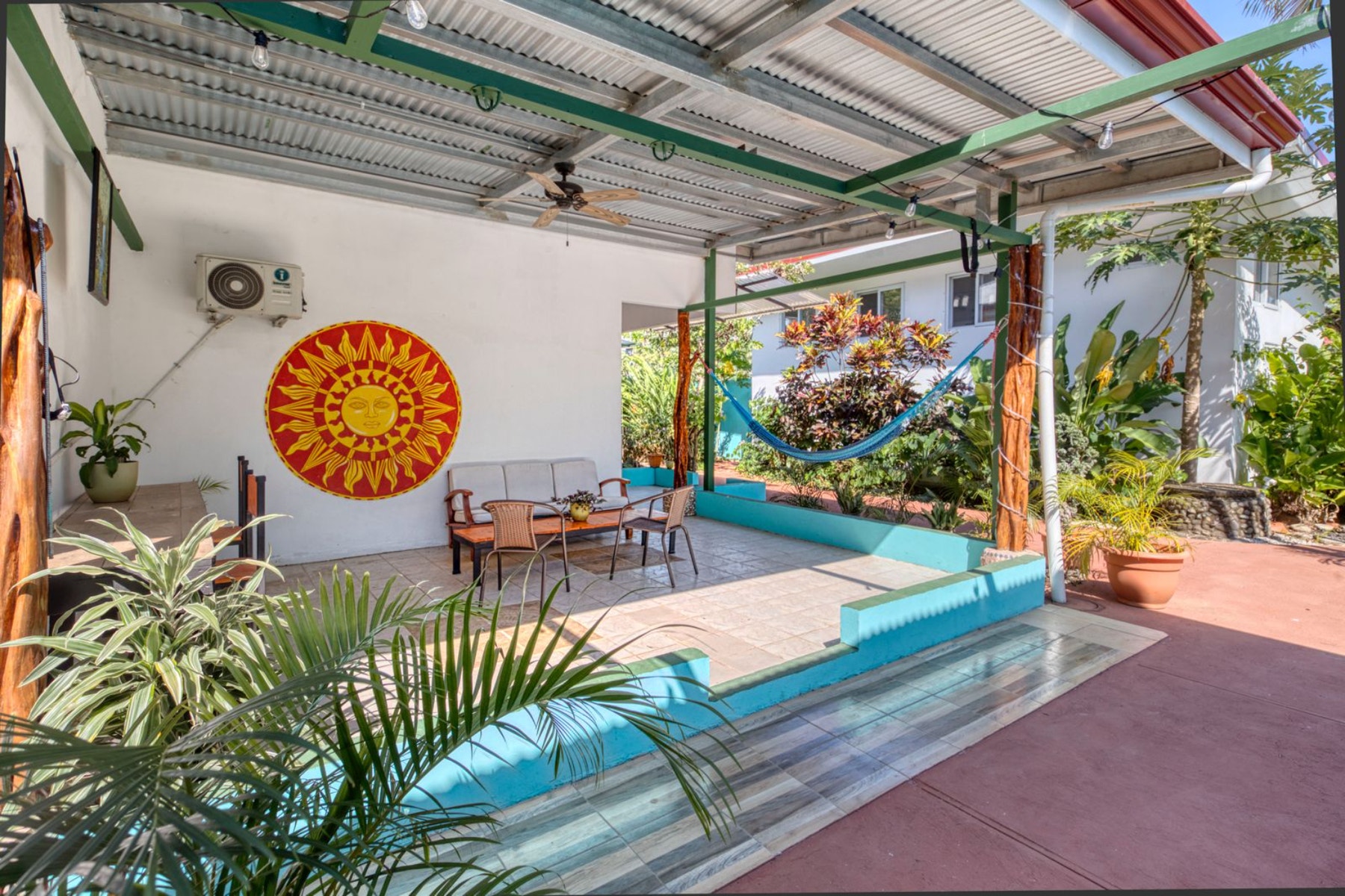 Tropical Pool Estate — photo 13 of 19