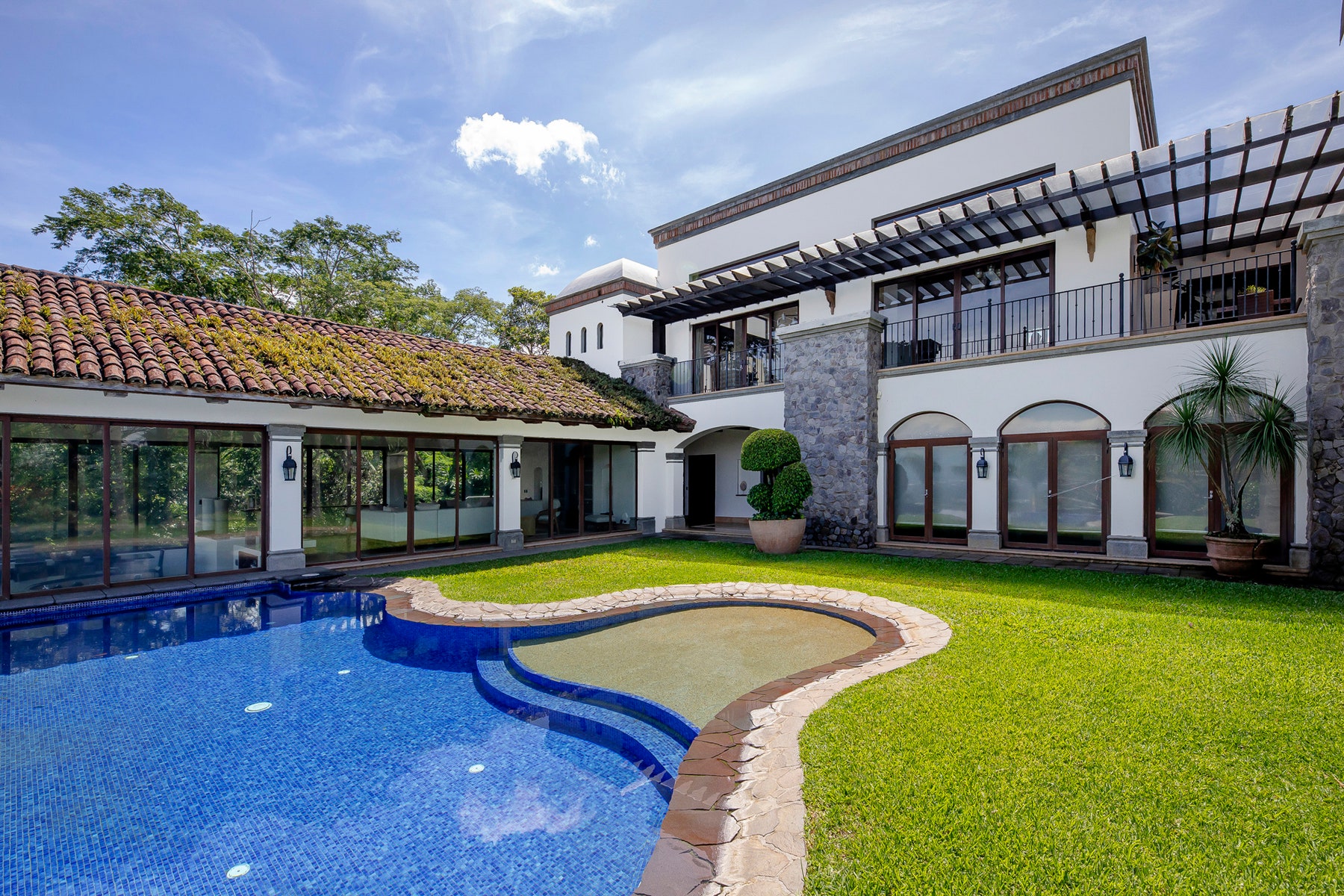 Panoramic View Mountain Estate — photo 7 of 19