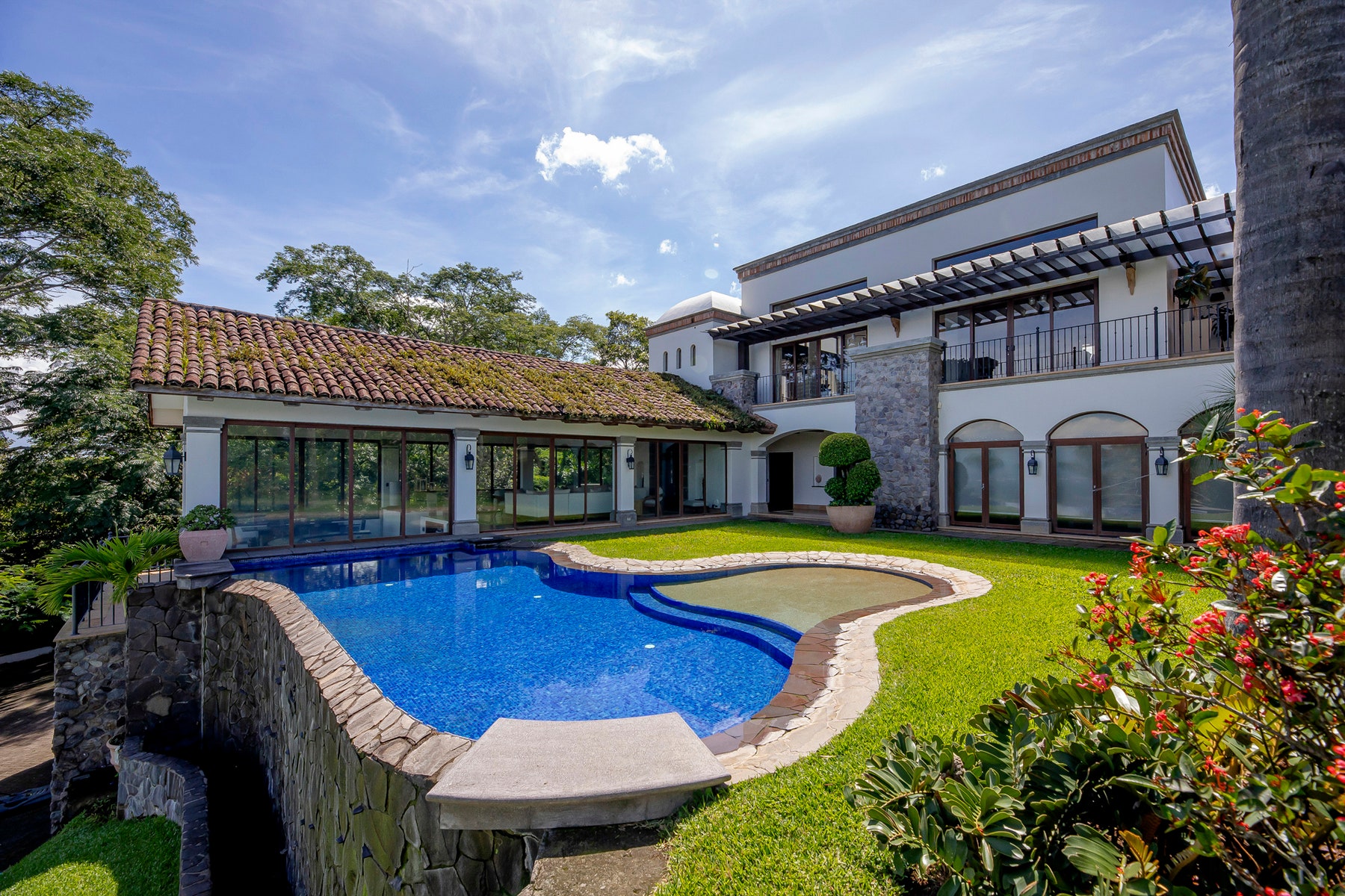Panoramic View Mountain Estate — photo 9 of 19
