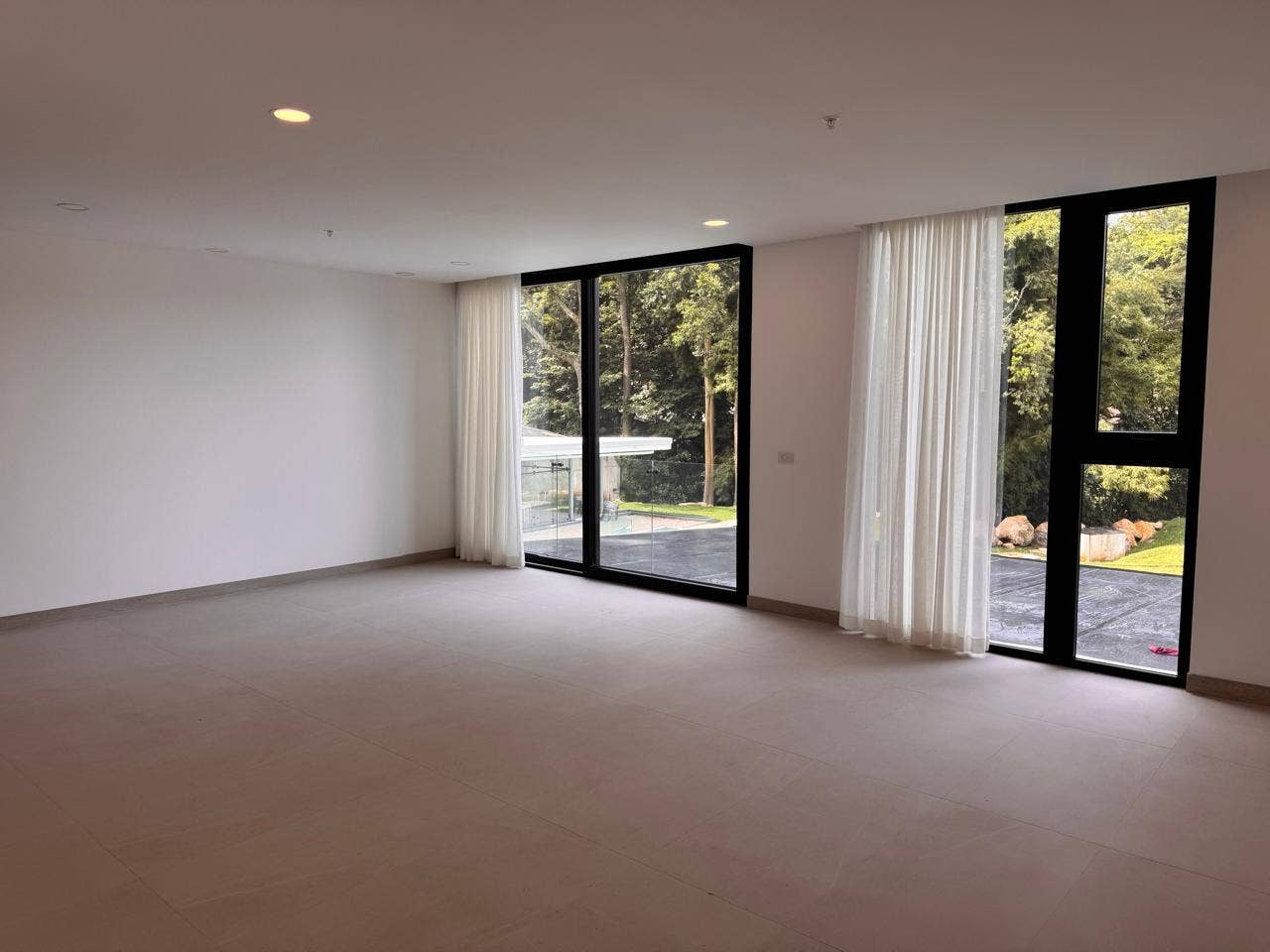 MID 102, Escazú Brand new rental condo., MID 102, Escazú, Escazu, Escazu, Escazu, San Jose, Costa Rica 10201