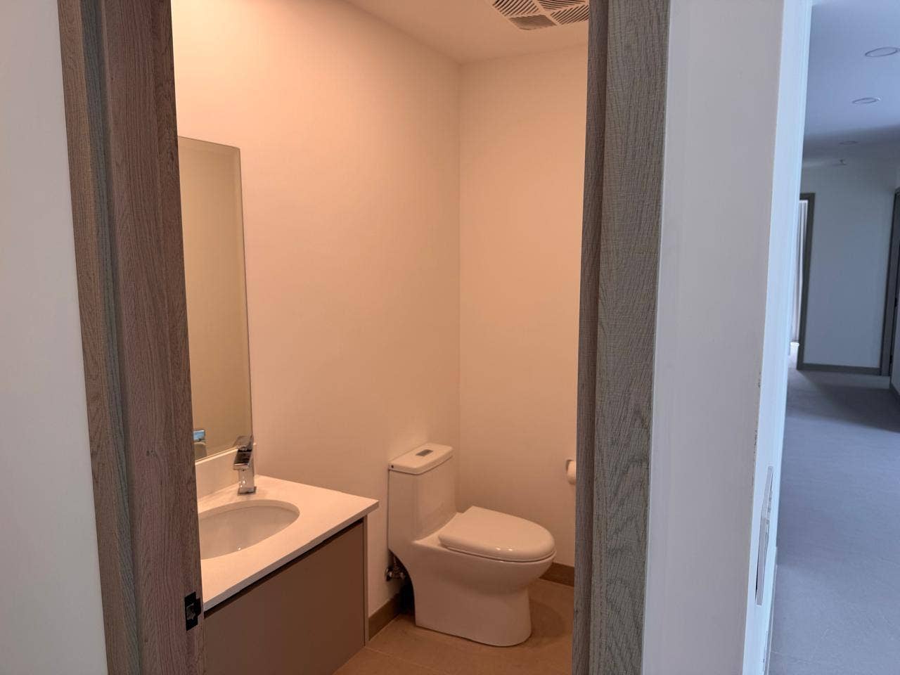 MID 102, Escazú Brand new rental condo. — photo 13 of 19