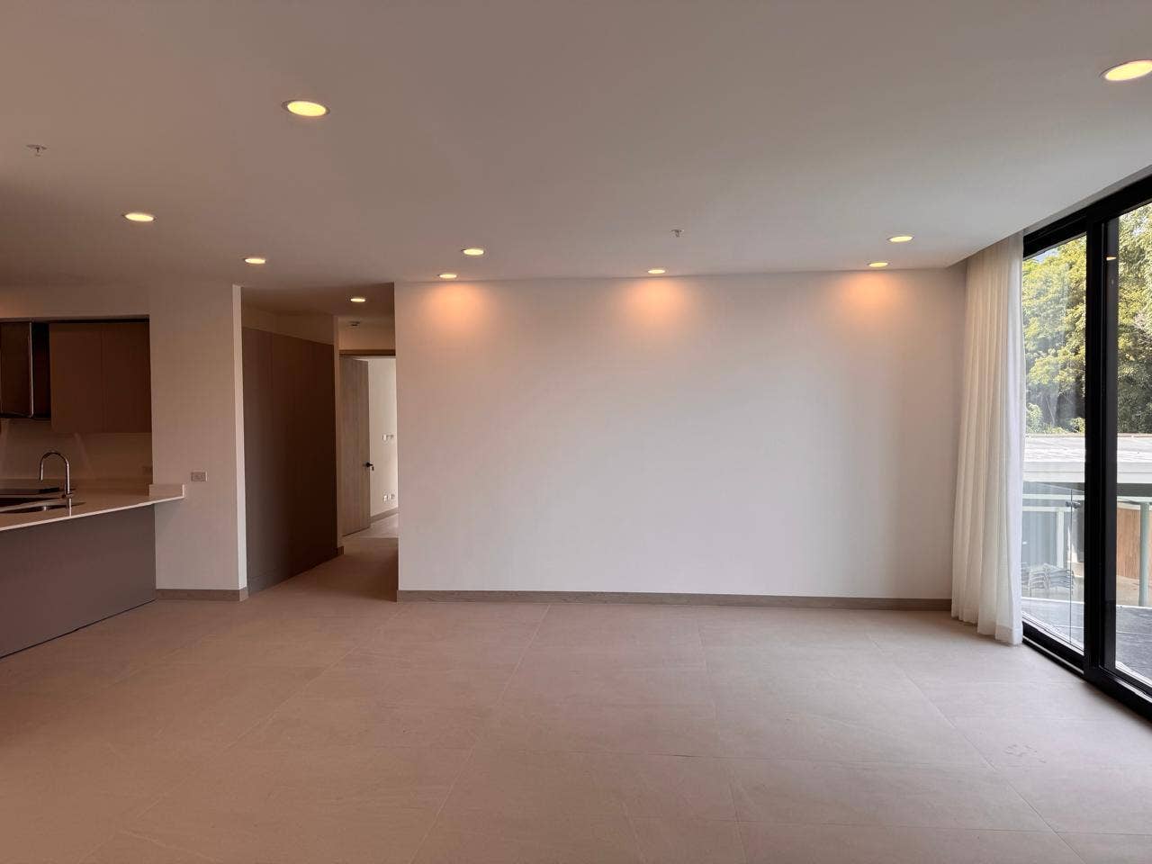 MID 102, Escazú Brand new rental condo. — photo 5 of 19