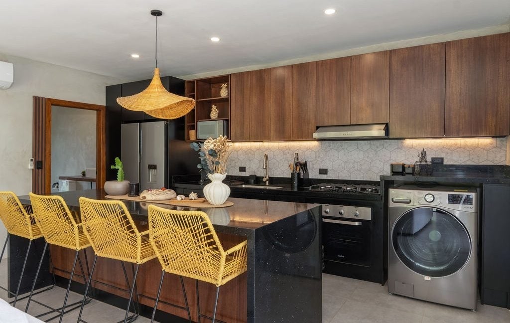 Modern Two Bedroom Villa — photo 2 of 19