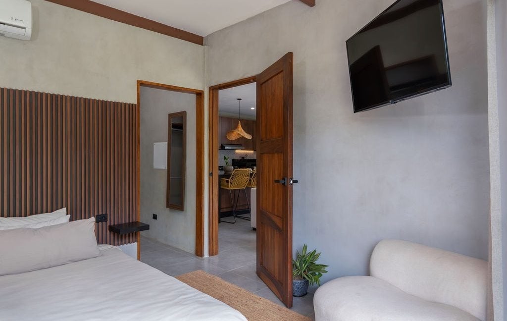 Modern Two Bedroom Villa — photo 12 of 19