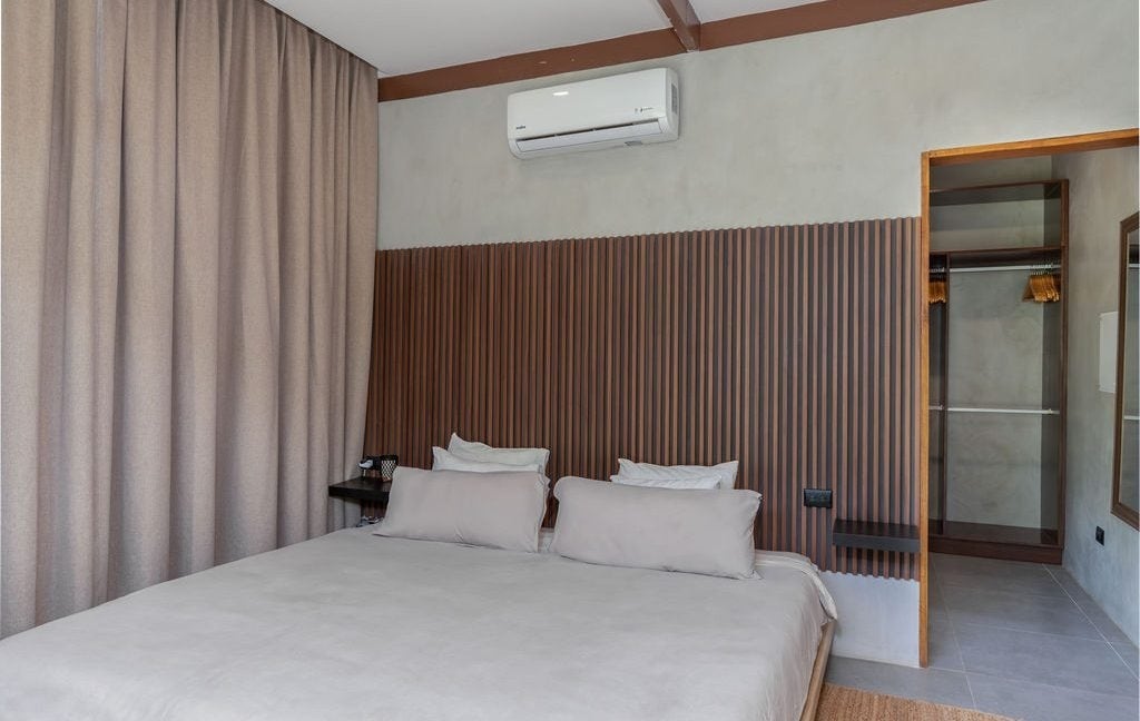 Modern Two Bedroom Villa — photo 17 of 19