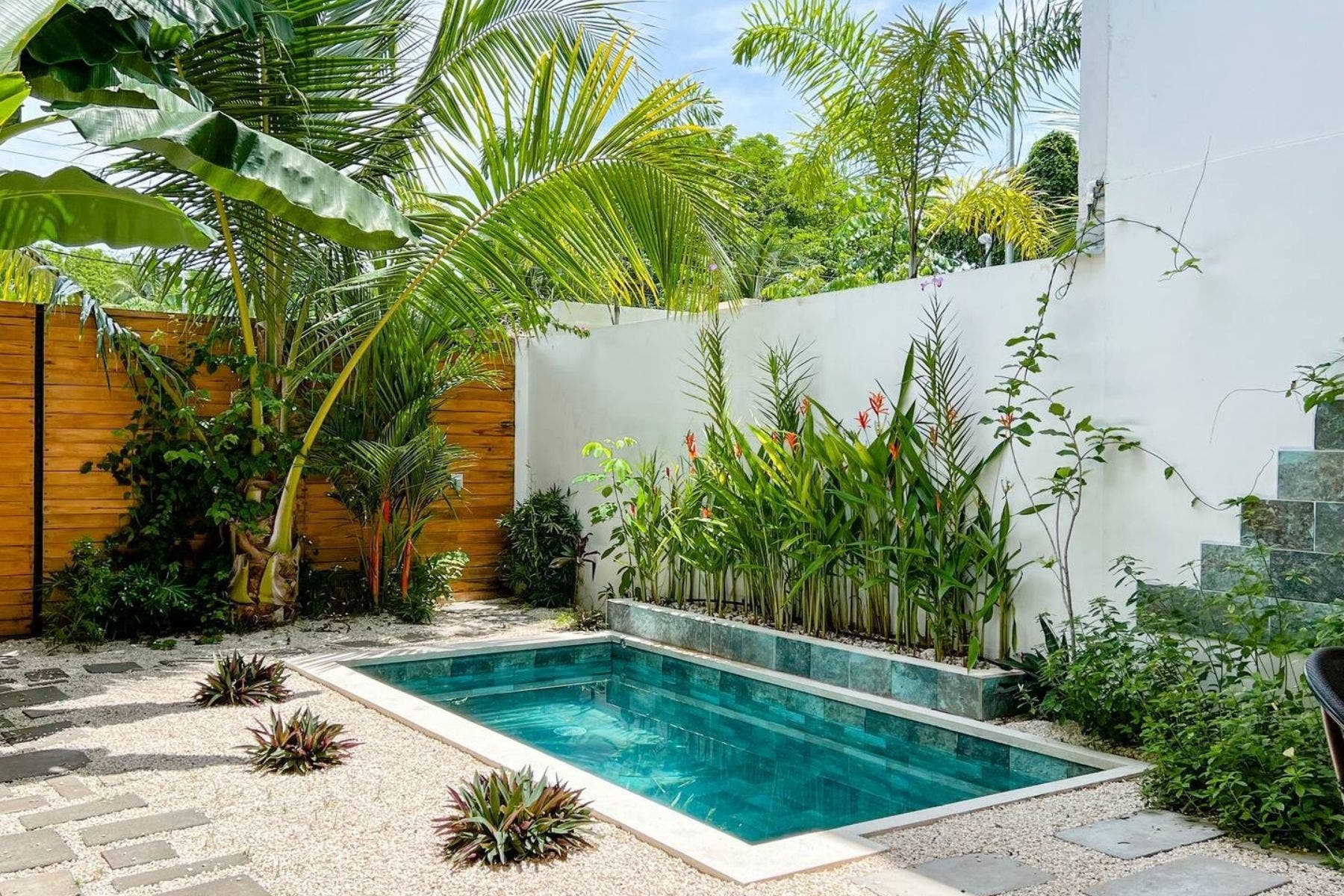 Modern Houses Walking Distance to the Beach — photo 16 of 19