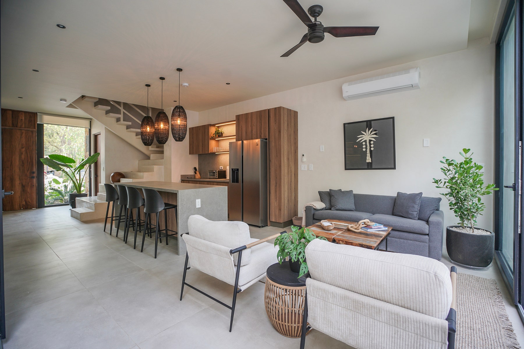 Contemporary Beach Condo, #7 — photo 11 of 14