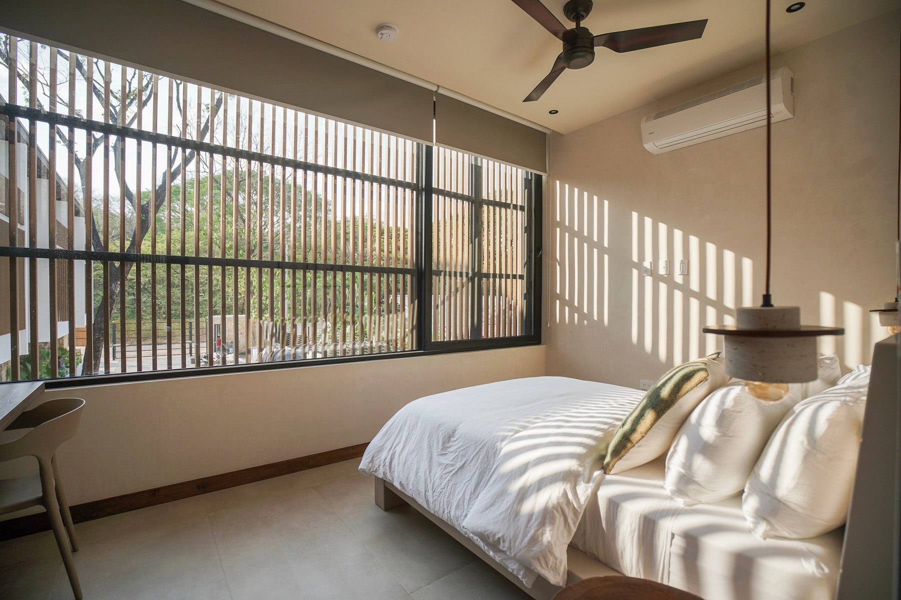 Contemporary Beach Condo, #7 — photo 13 of 14