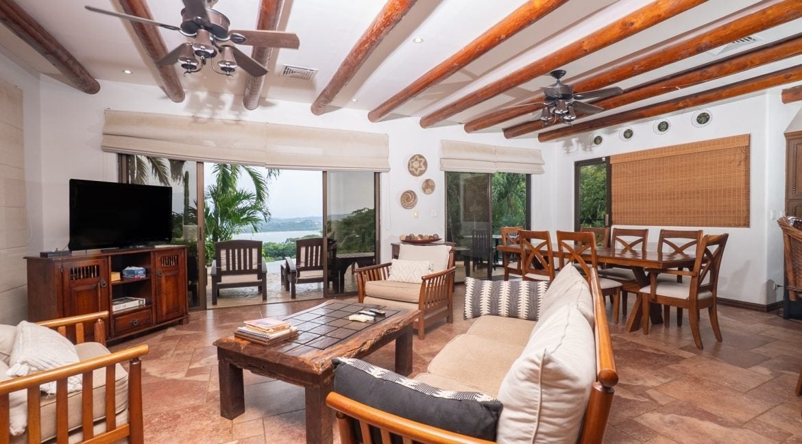 Hacienda-Style Ocean View Villa — photo 15 of 19