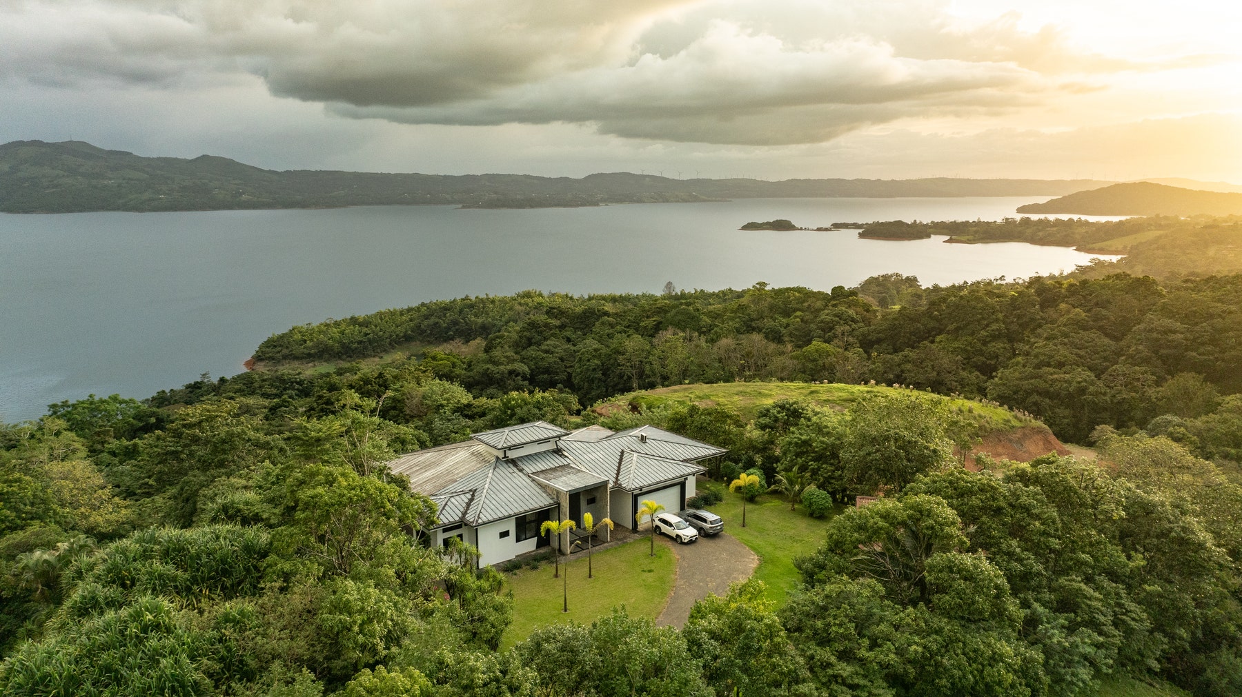 Modern Luxury Home With Lake View, Nuevo Arenal, Lake Arenal, Arenal, Tilaran, Alajuela, Costa Rica 50807