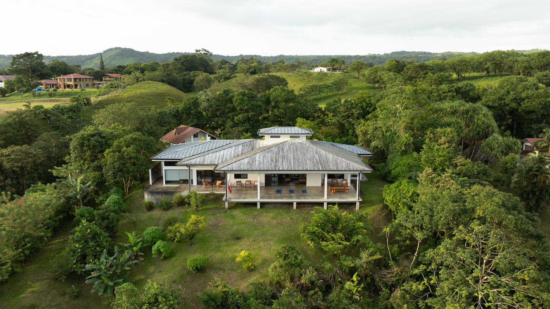 Modern Luxury Home With Lake View, Nuevo Arenal, Lake Arenal, Arenal, Tilaran, Alajuela, Costa Rica 50807 — photo 5 of 5