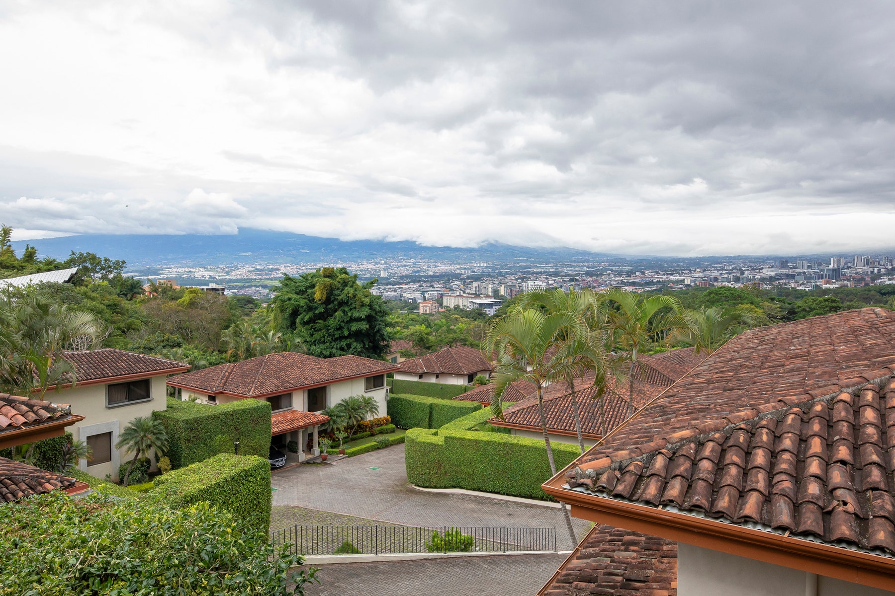 Cerros de Escazu Jaboncillos Residence. — photo 19 of 19