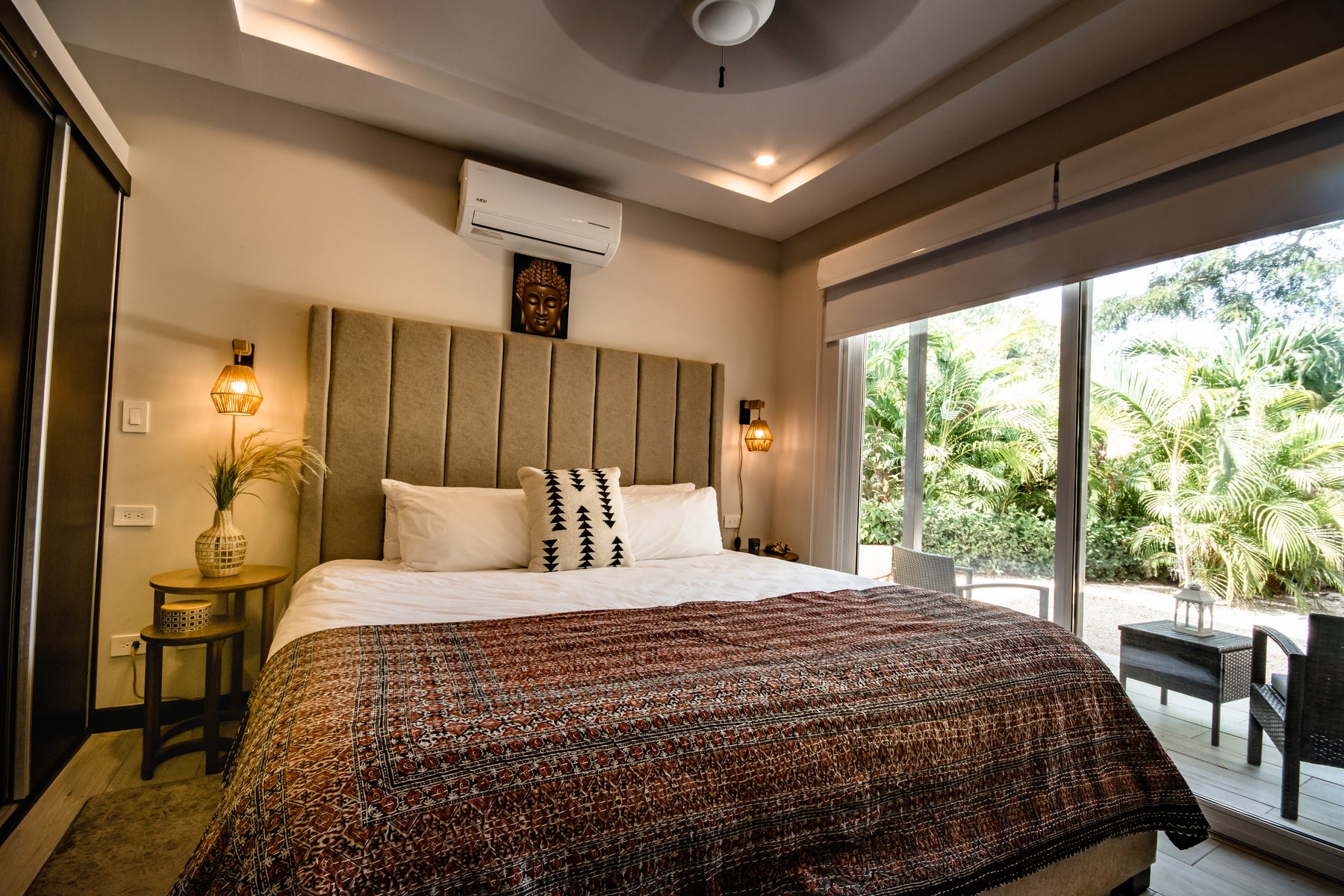 Affordable Beach Villa — photo 9 of 19