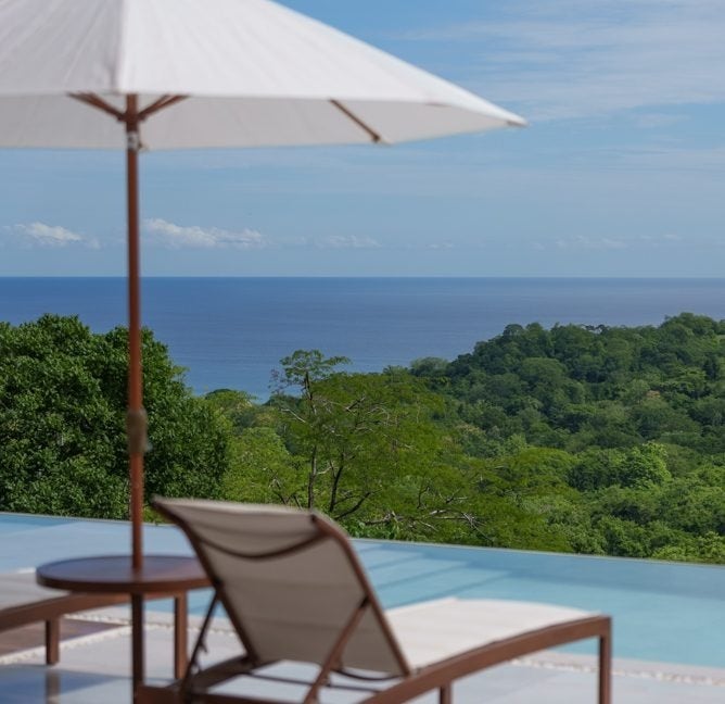 Infinity-Edge Saltwater Pool, Outdoor Kitchen — photo 13 of 19