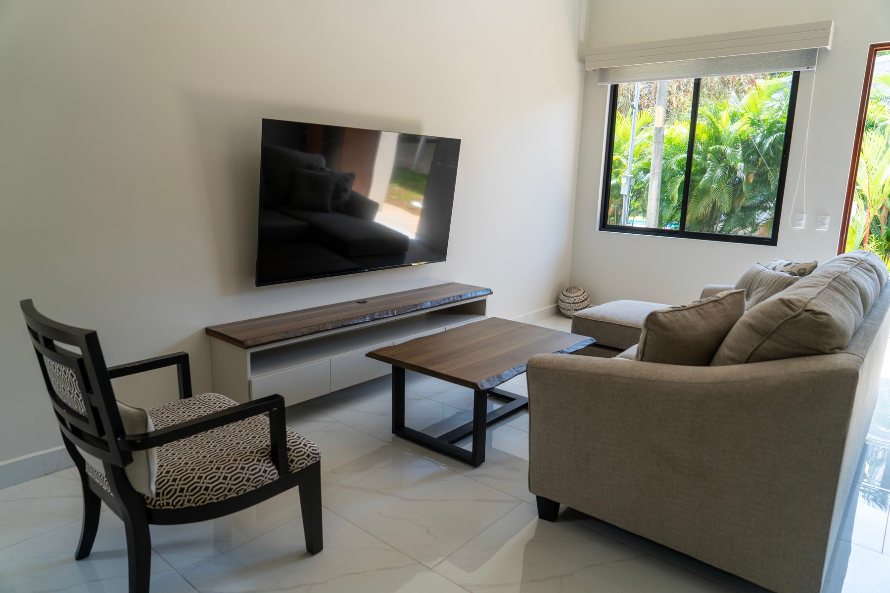 Modern Home Near Marina Pez Vela — photo 7 of 19