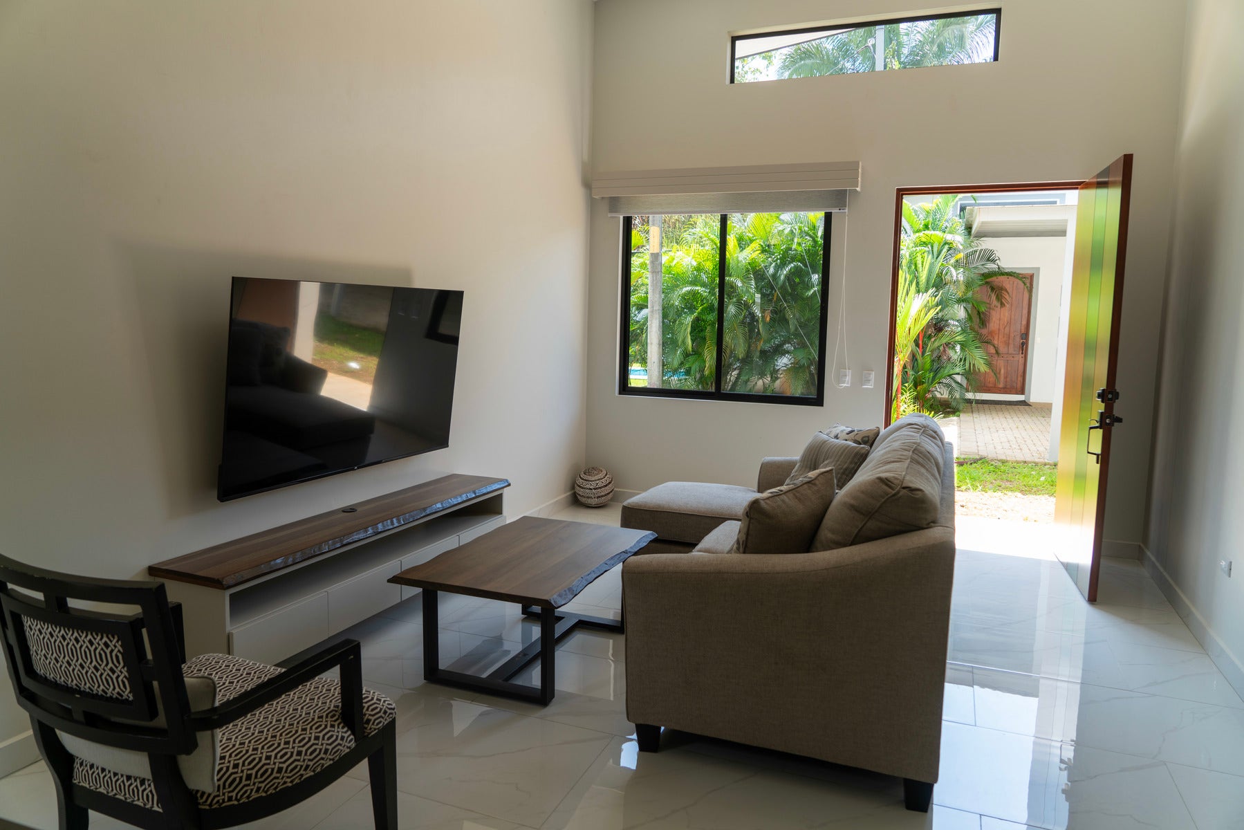 Modern Home Near Marina Pez Vela — photo 9 of 19