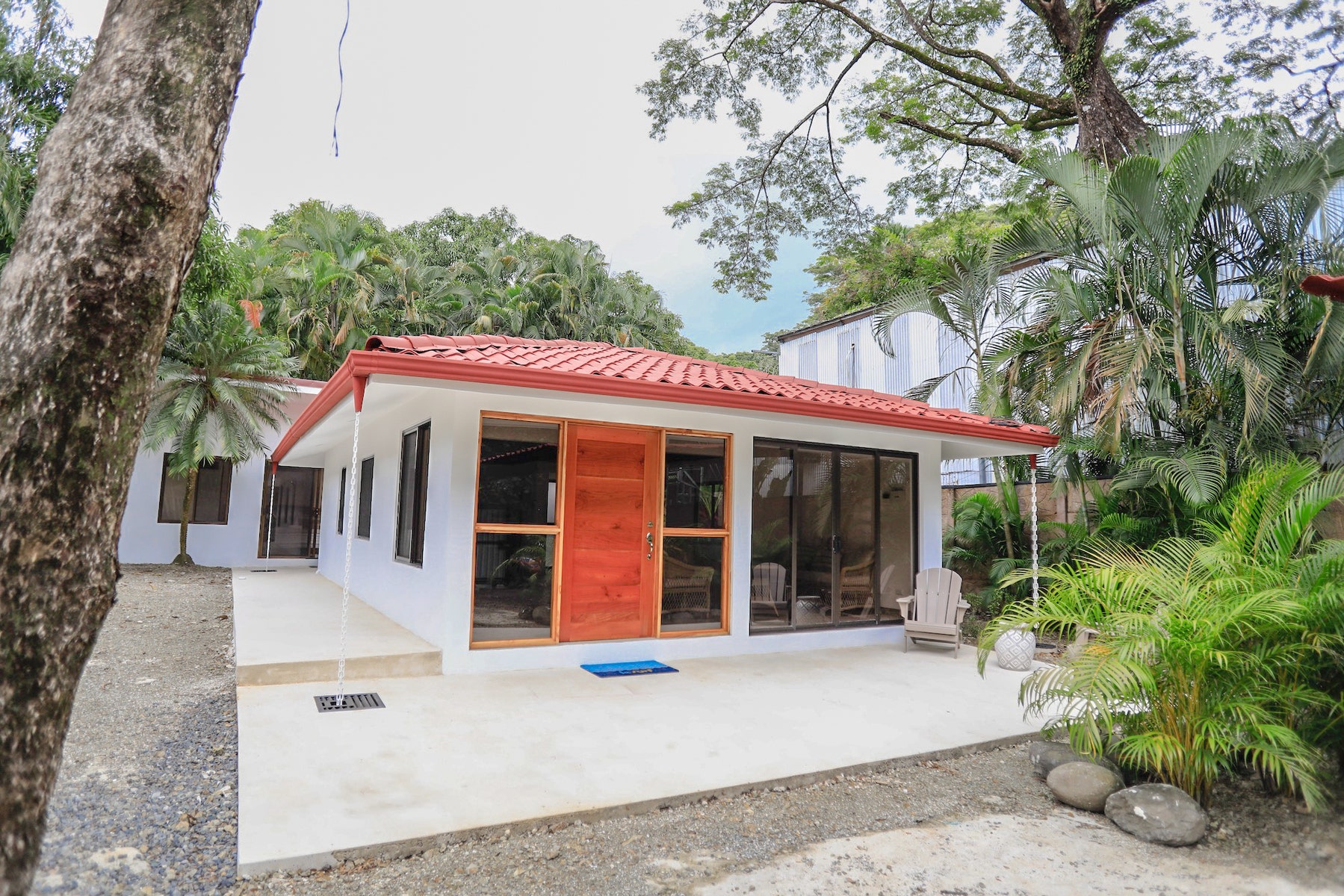 Central Home on Commercial Land — foto 10 de 19