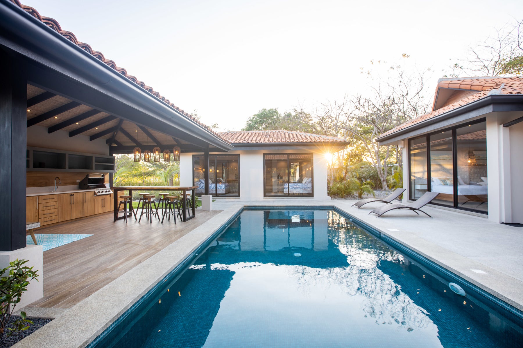 Luxury Villa Near the Beach — photo 10 of 19