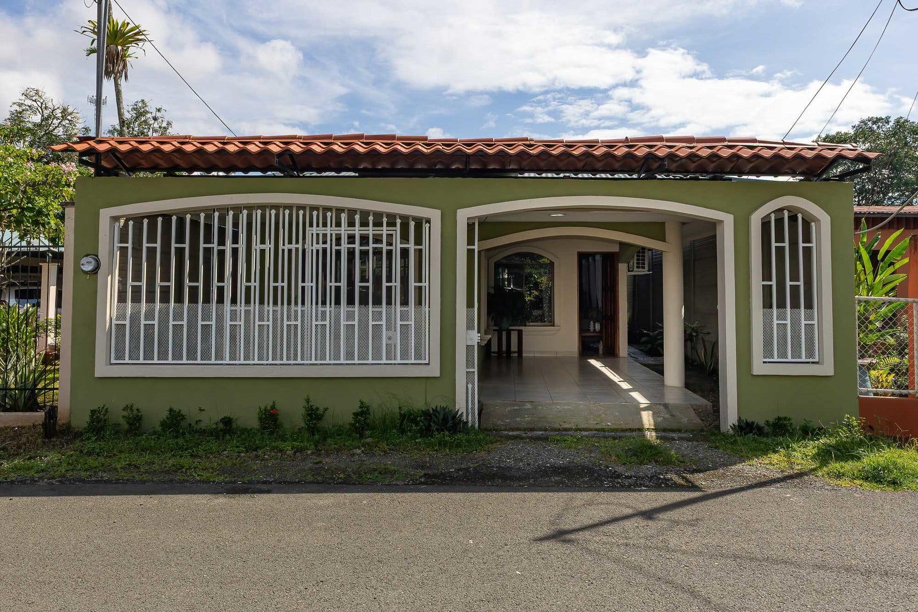 Affordable Remodeled Home for Sale Manuel Antonio — photo 9 of 19