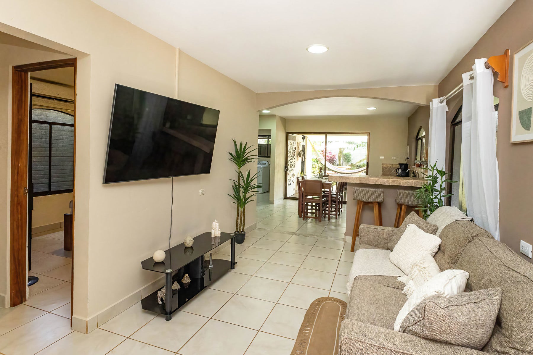 Affordable Remodeled Home for Sale Manuel Antonio — photo 17 of 19