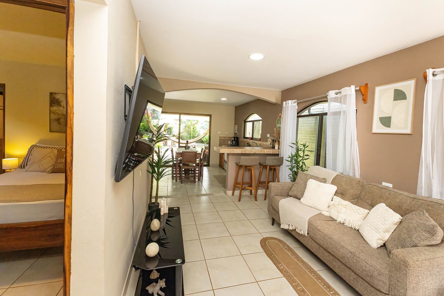 Affordable Remodeled Home for Sale Manuel Antonio — photo 18 of 19