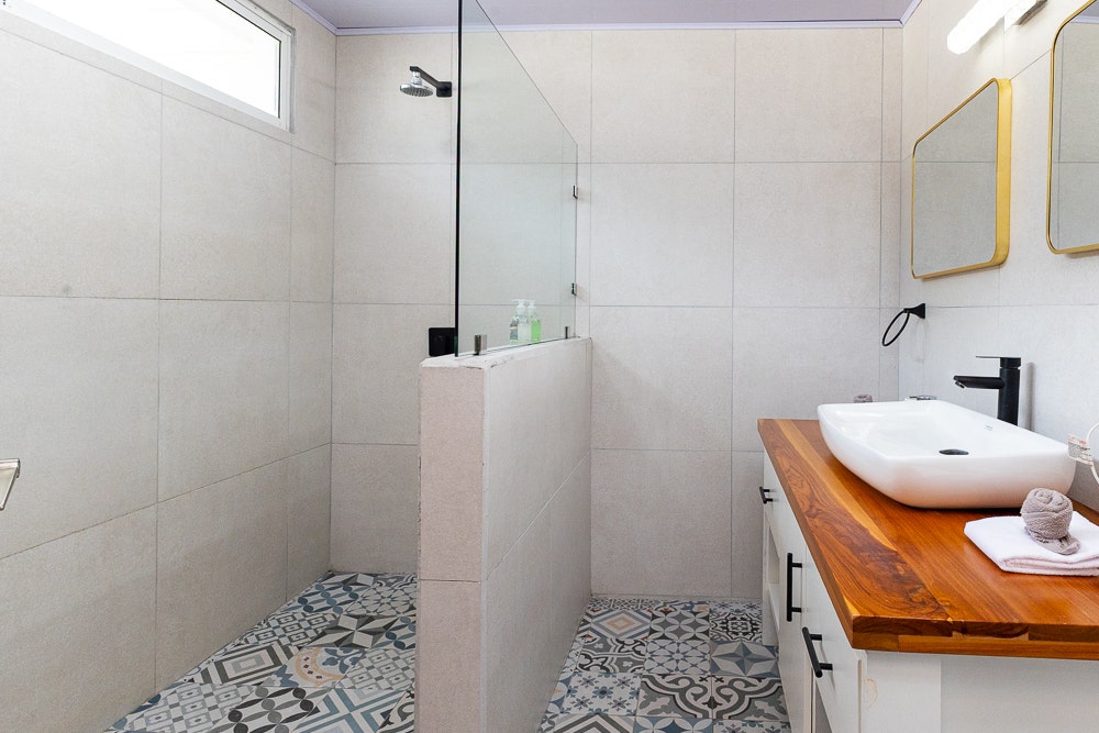 Contemporary Villa near Marina — photo 3 of 19