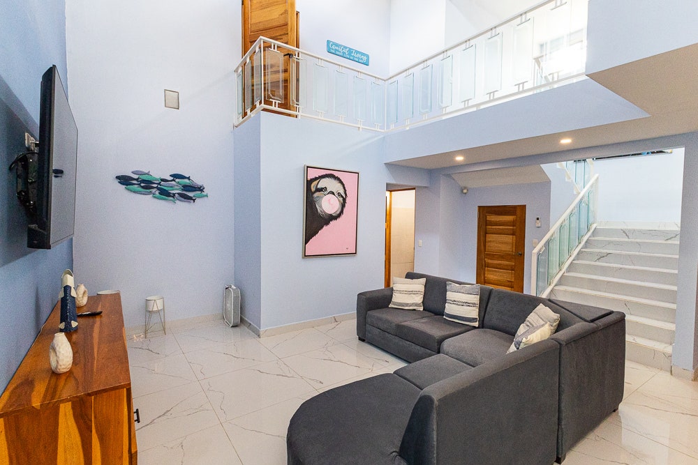 Contemporary Villa near Marina — photo 16 of 19