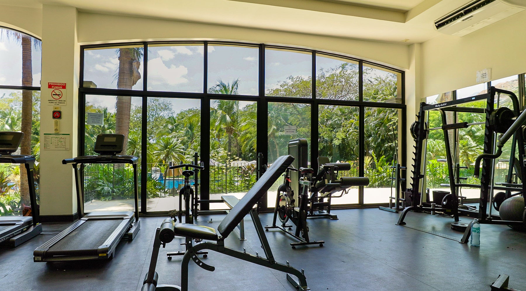 OceanView Modern Home — photo 17 of 19