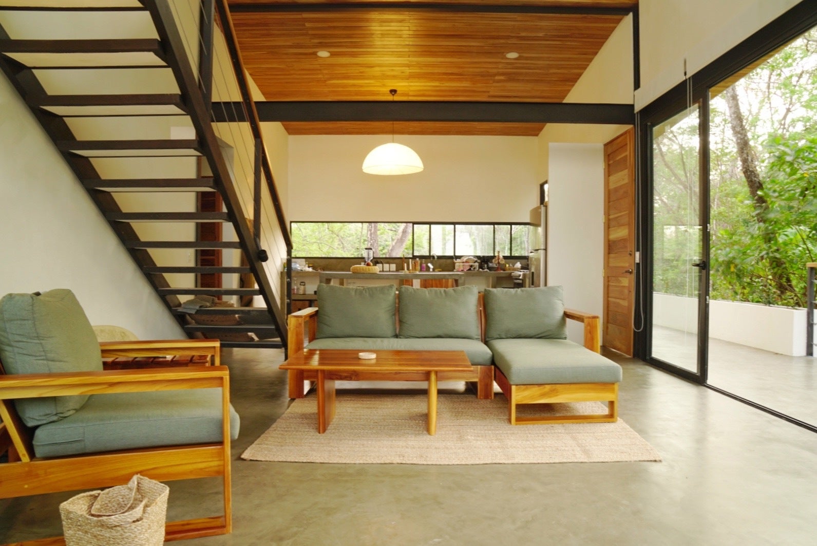 Modern Hilltop Home with Pool — photo 5 of 19