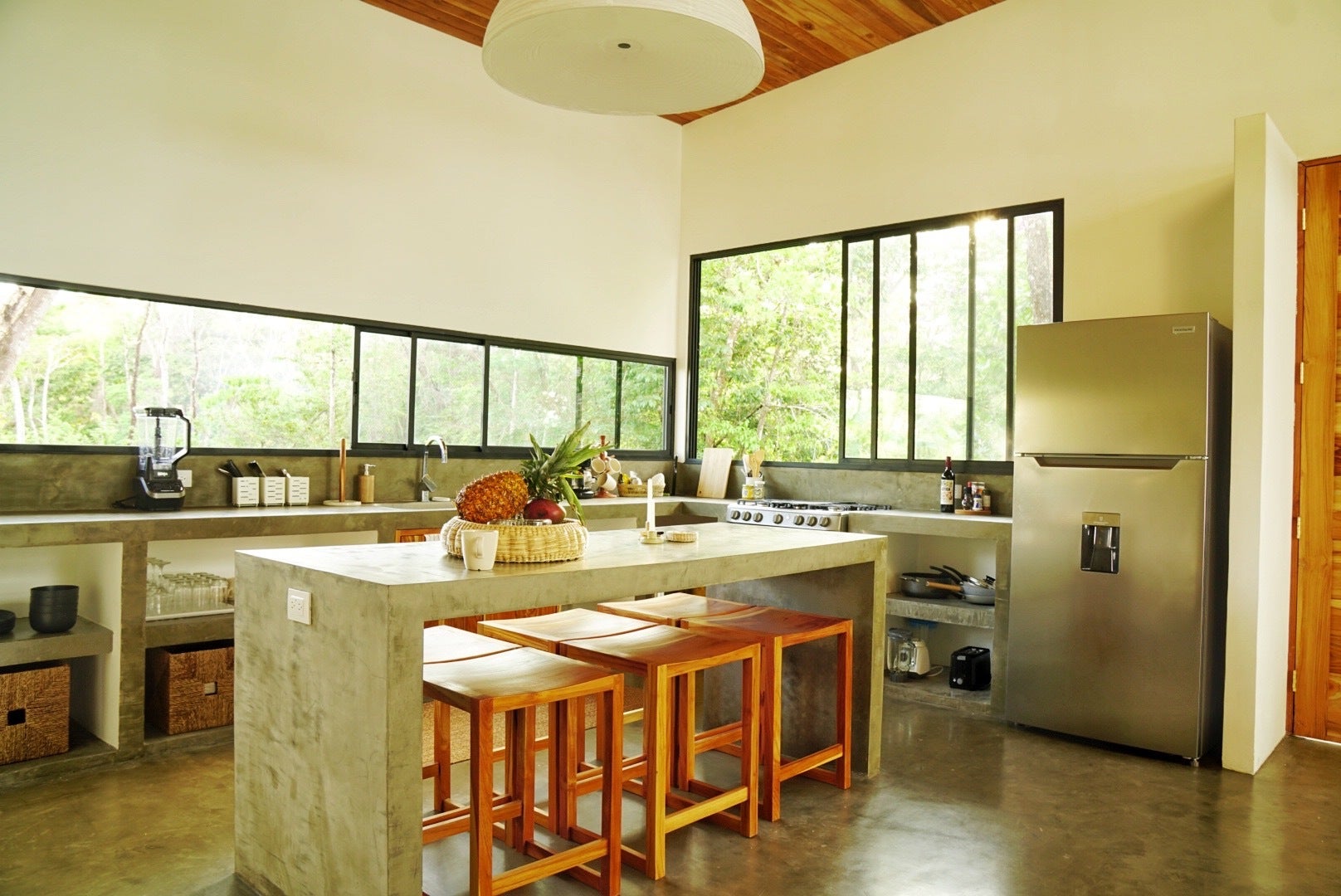 Modern Hilltop Home with Pool — photo 2 of 19