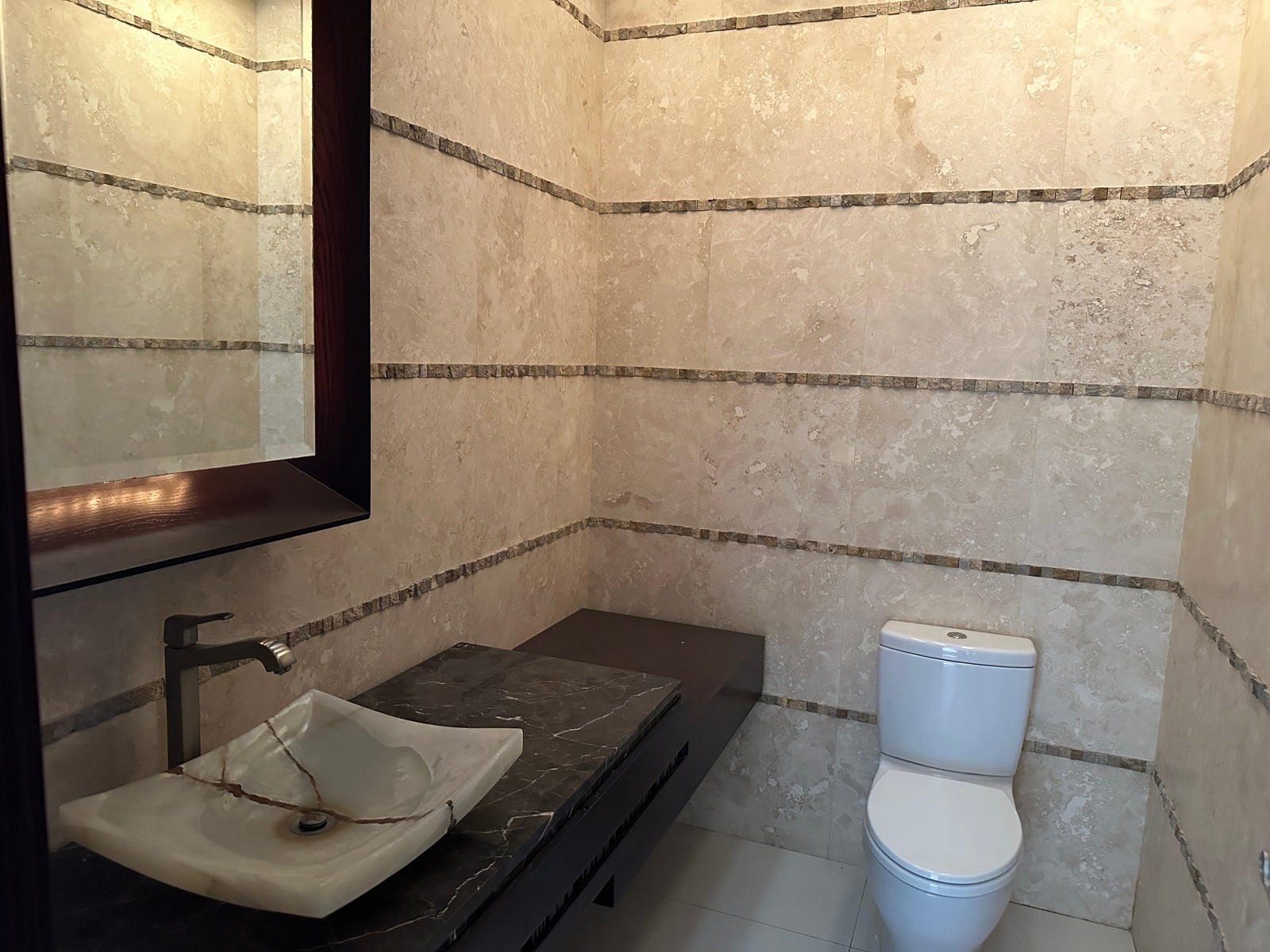Single Level Living with a Pool — photo 7 of 19