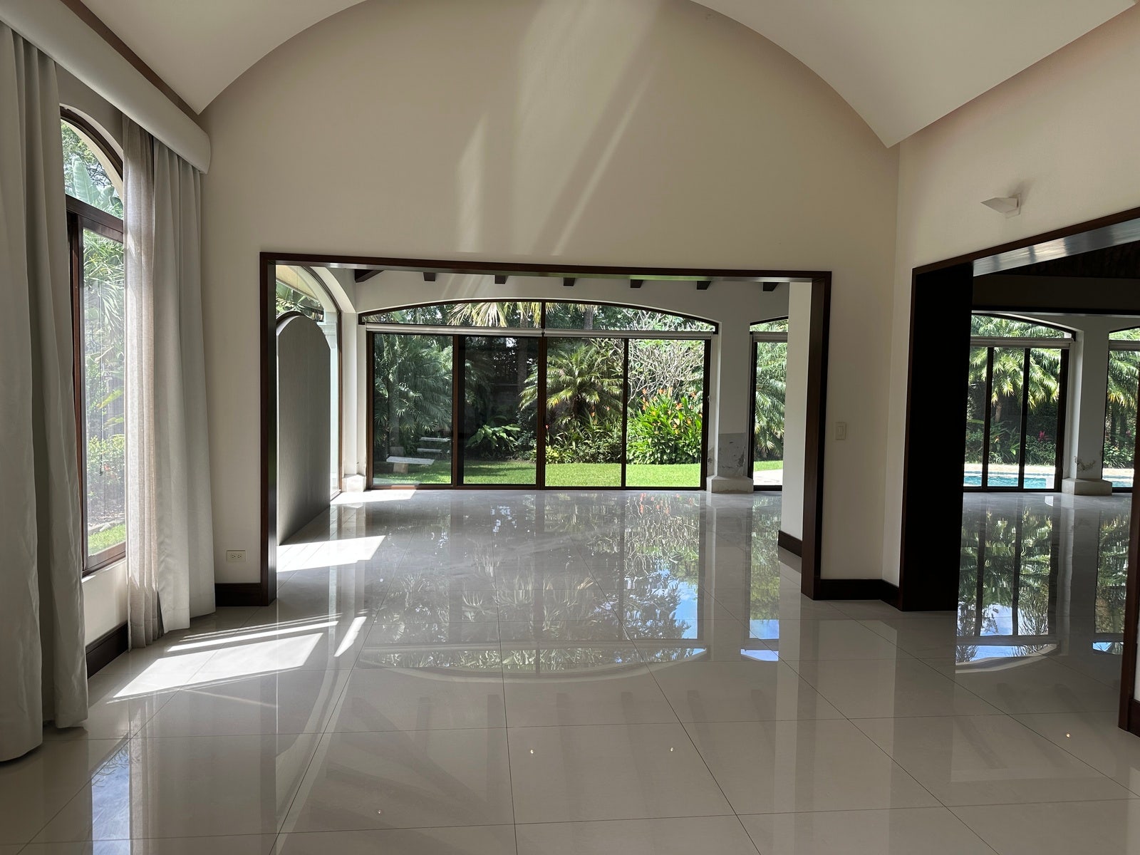 Single Level Living with a Pool — photo 10 of 19