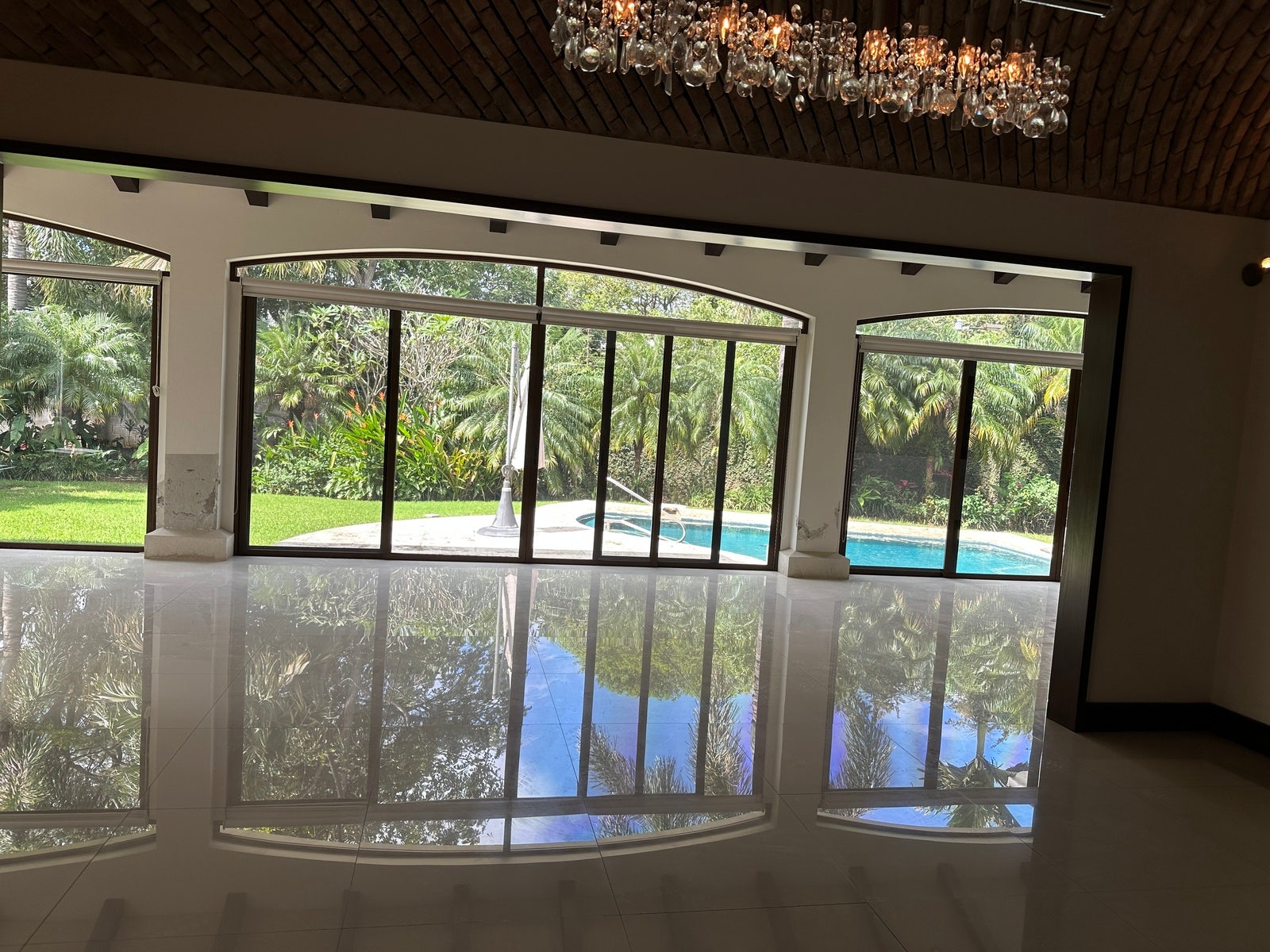 Single Level Living with a Pool — photo 14 of 19