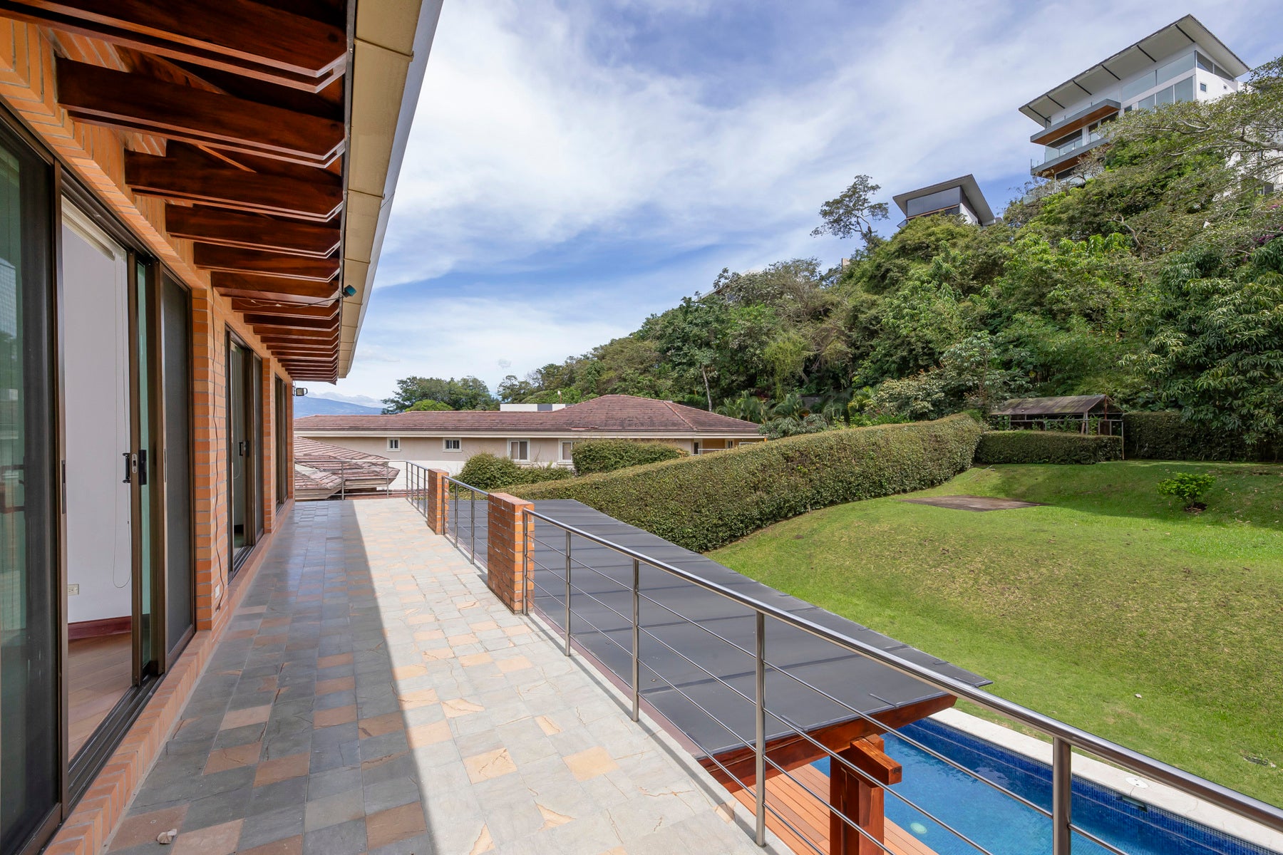 Elegant Four-Bedroom Home with Terrace and Views — photo 9 of 19