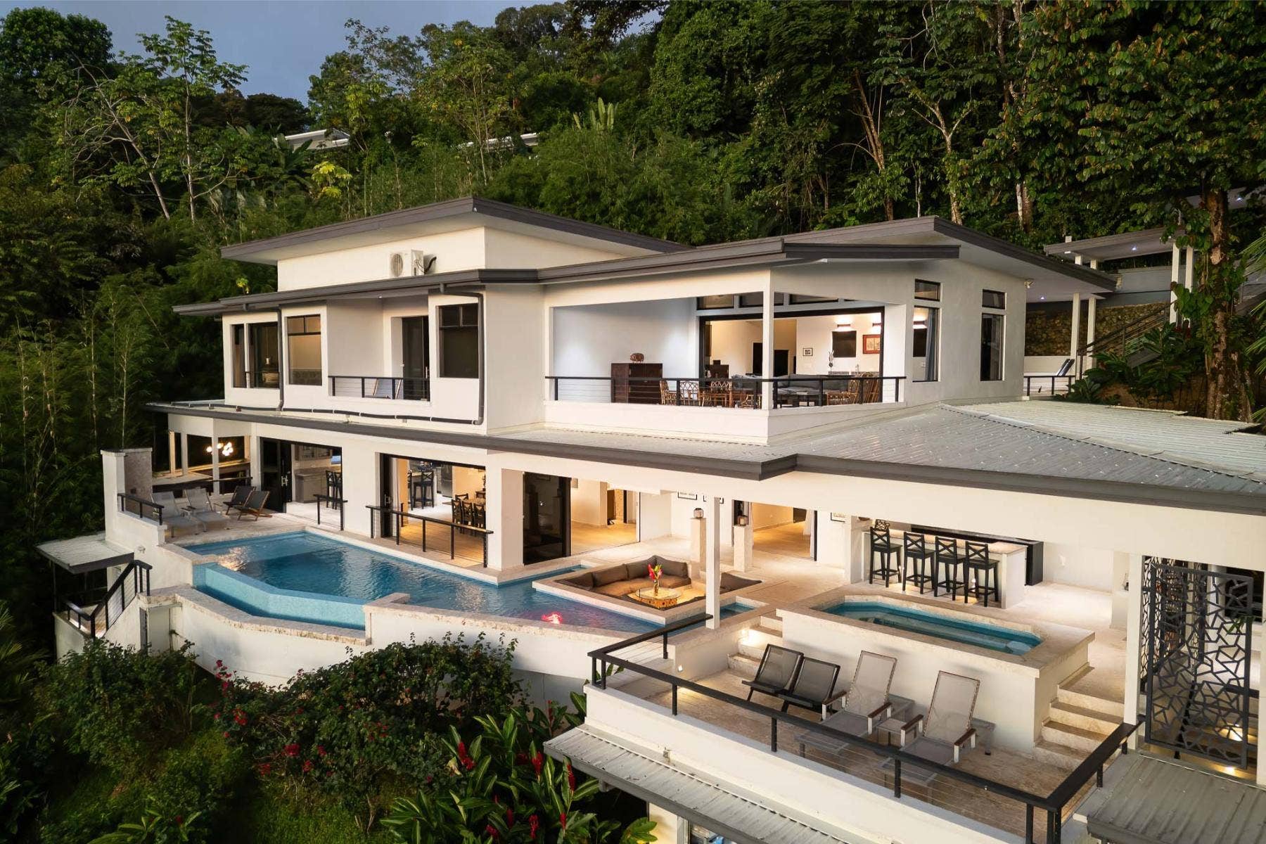 Hilltop Villa with Infinity Pool — photo 2 of 19