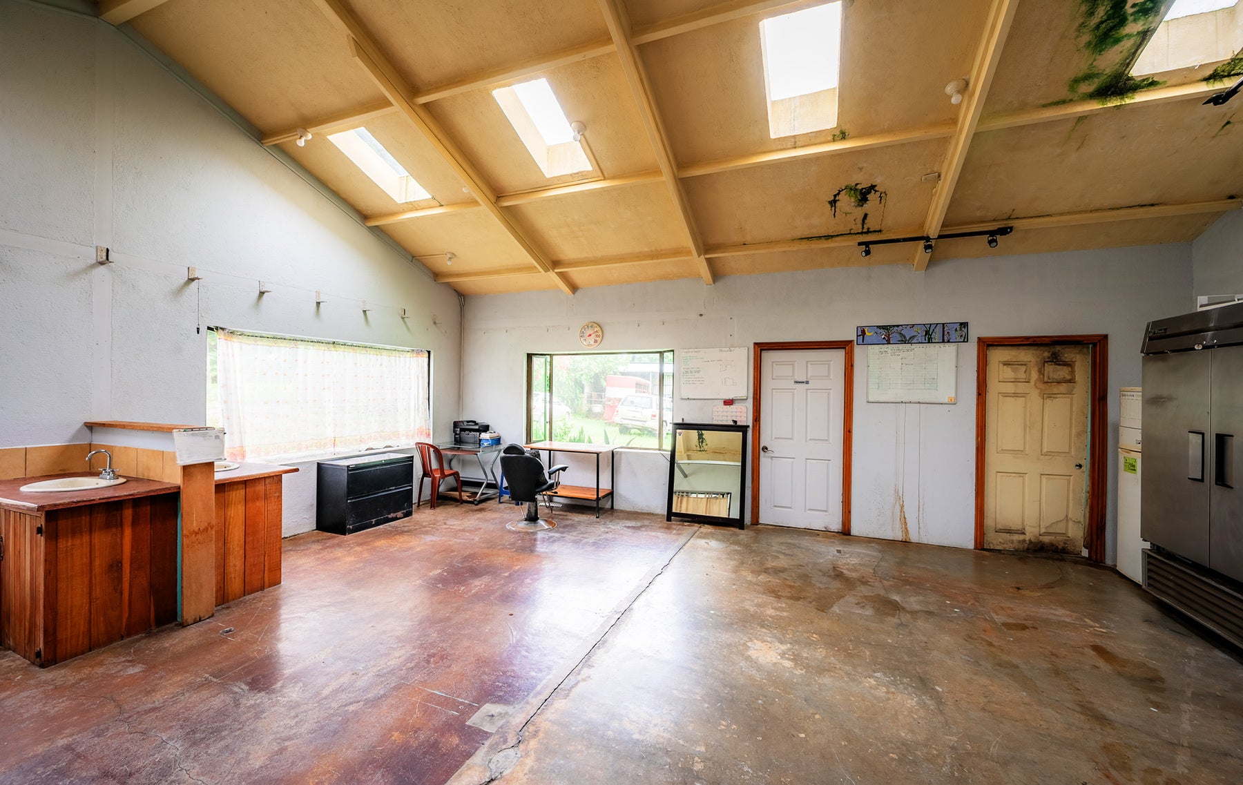 Main Road Commercial Property — photo 15 of 19