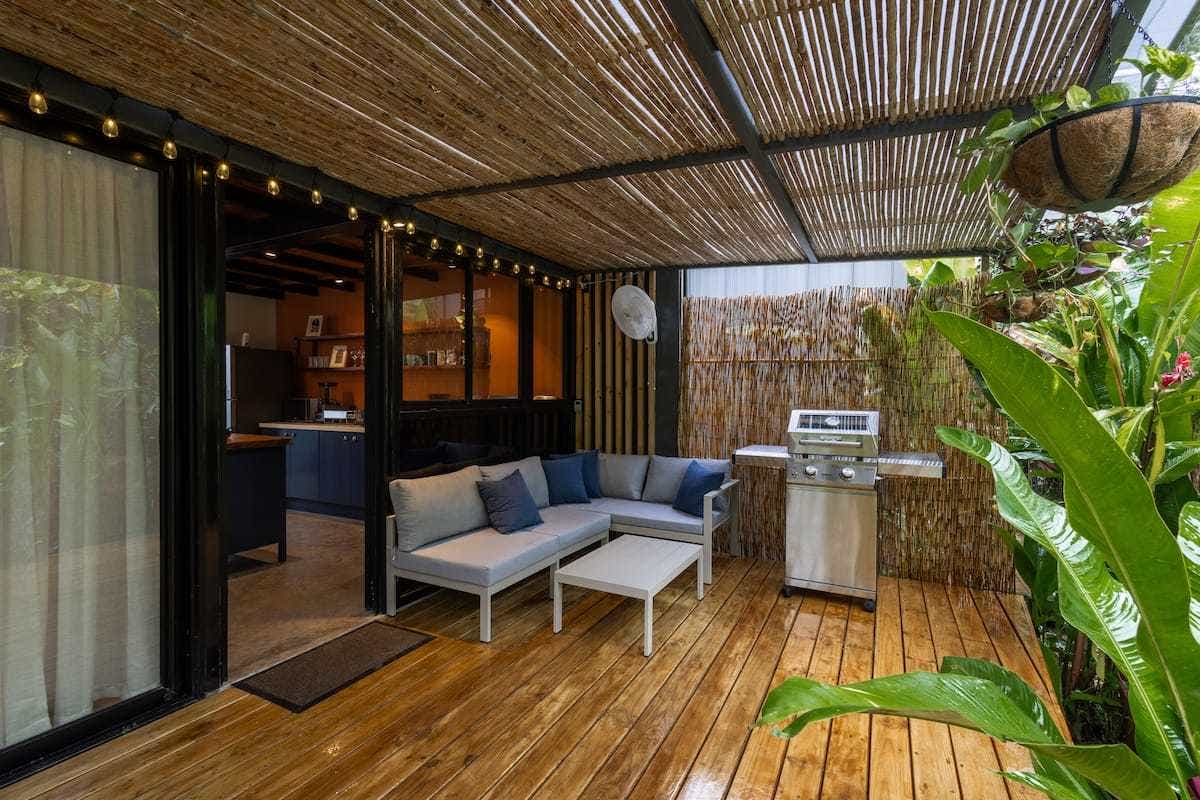Turnkey Studio Loft Near Beach — photo 9 of 15